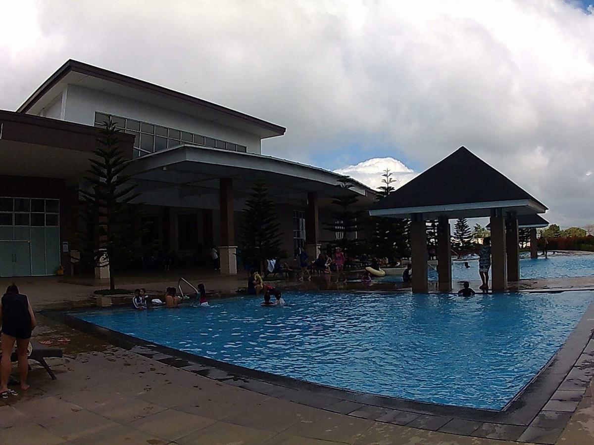 Holy Family Condo At Wind Residences,Tagaytay Tagaytay City Eksteriør billede